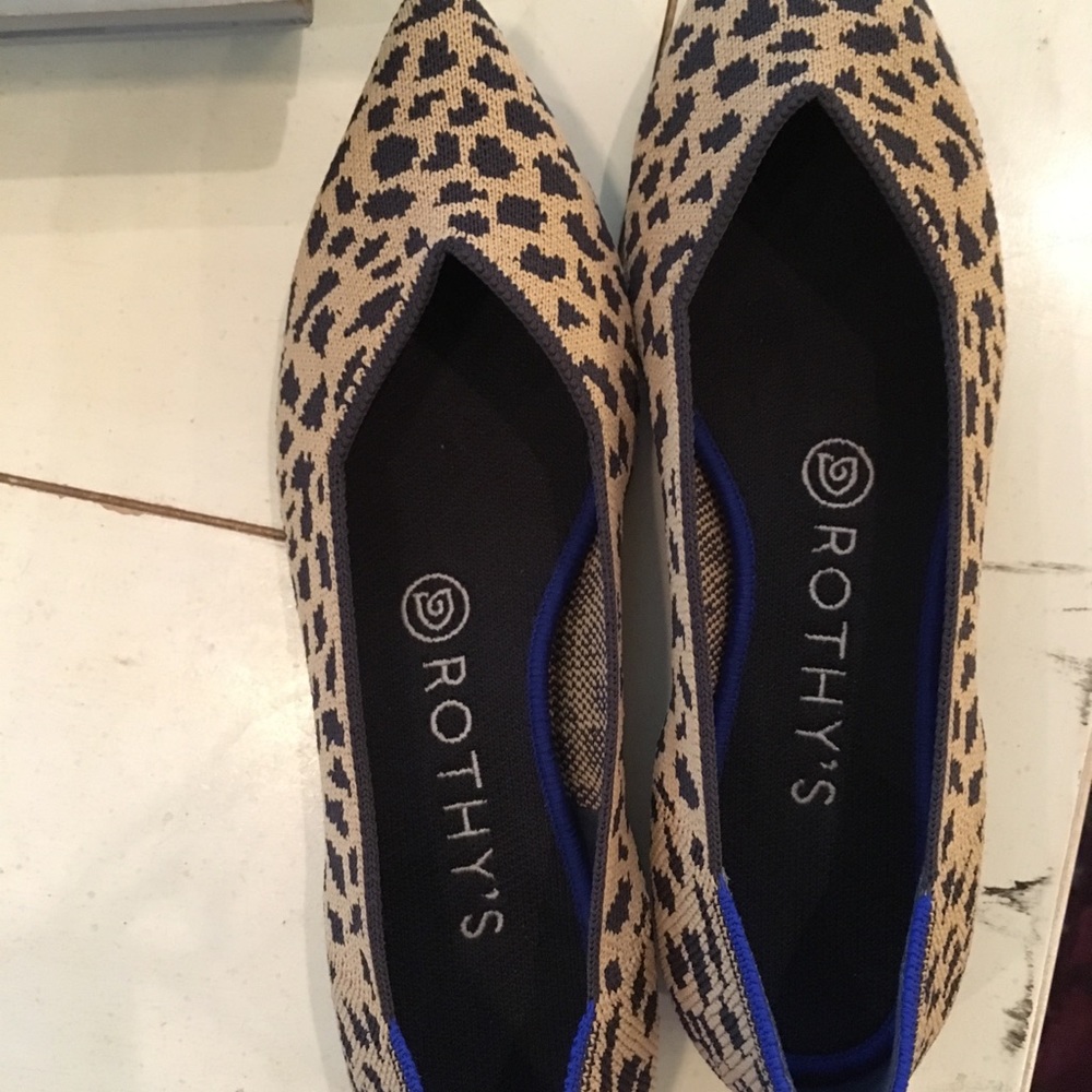 Rothys pointed toe animal print flat